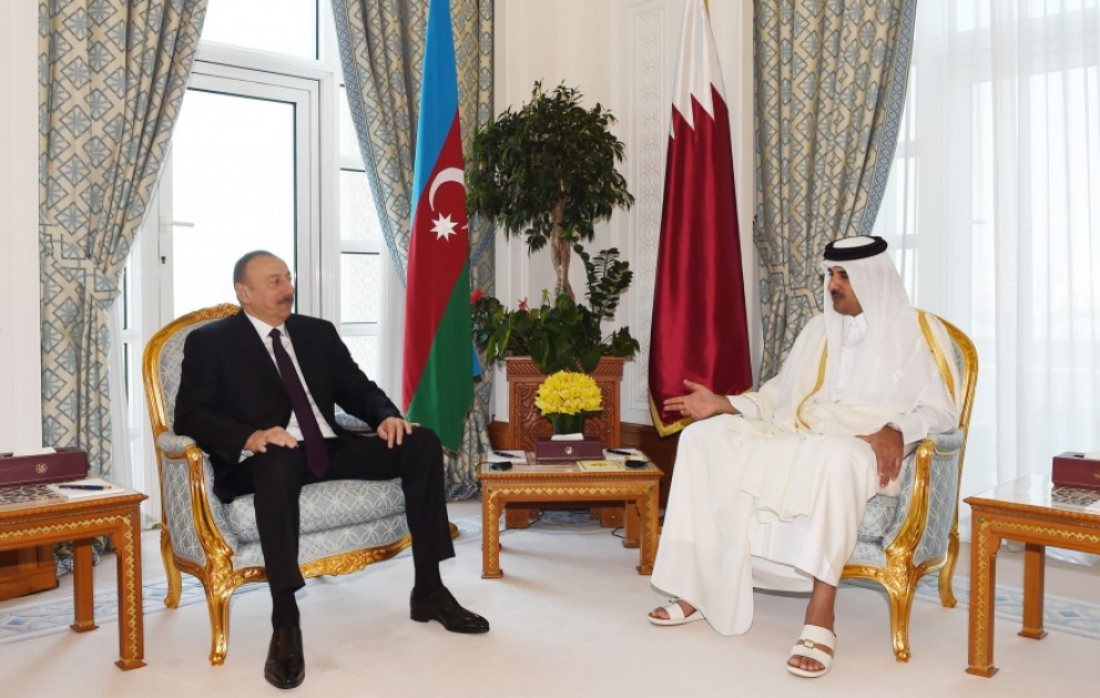 Visite du président de la République au Qatar : entretien élargi aux délégations VIDEO