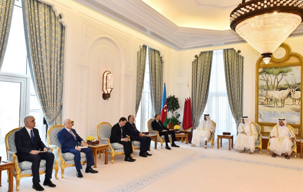 Präsident Ilham Aliyev und Emir von Katar Scheich Tamim bin Hamad Al Thani treffen sich im erweiterten Format VIDEO