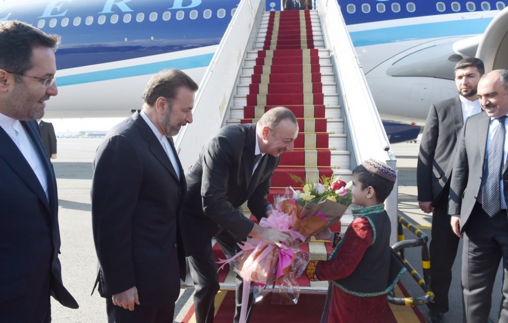 Le président de la République entame une visite officielle en Iran VIDEO
