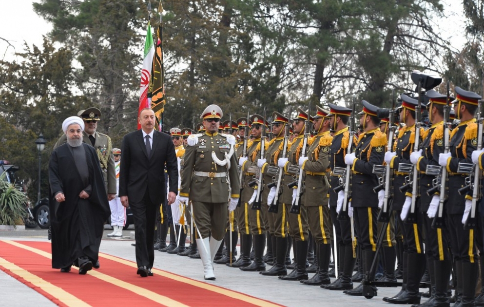 Téhéran : cérémonie d'accueil officiel du président azerbaïdjanais Ilham Aliyev VIDEO