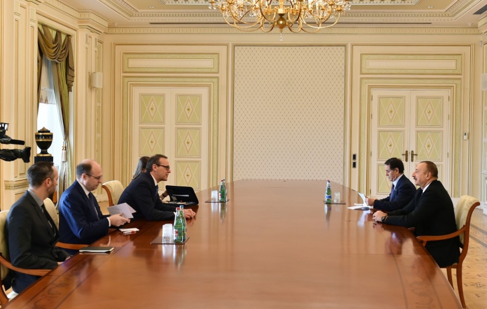 Präsident Ilham Aliyev empfängt stellvertretenden Außenminister Großbritanniens VIDEO