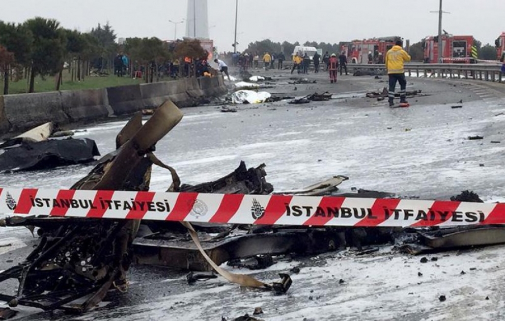 İstanbulda helikopter qəzası nəticəsində 5 nəfər həlak olub VİDEO