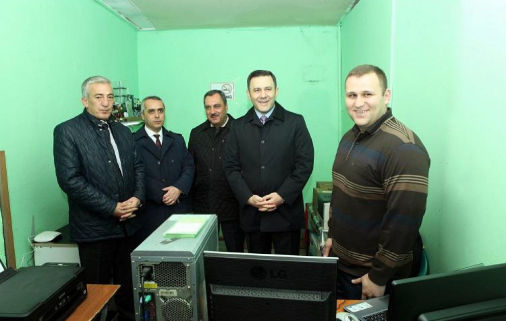 Qəbələ və İsmayıllı rayonlarında 22 nəfər işsiz və işaxtaran şəxsə ailə bizneslərini qurmaq üçün mal və materiallar verilib VİDEO