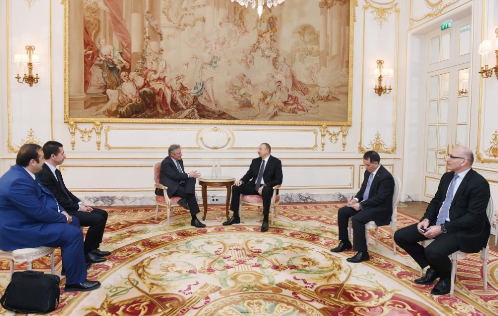President Ilham Aliyev met with Senior Executive Vice President of Thales International in Paris VIDEO