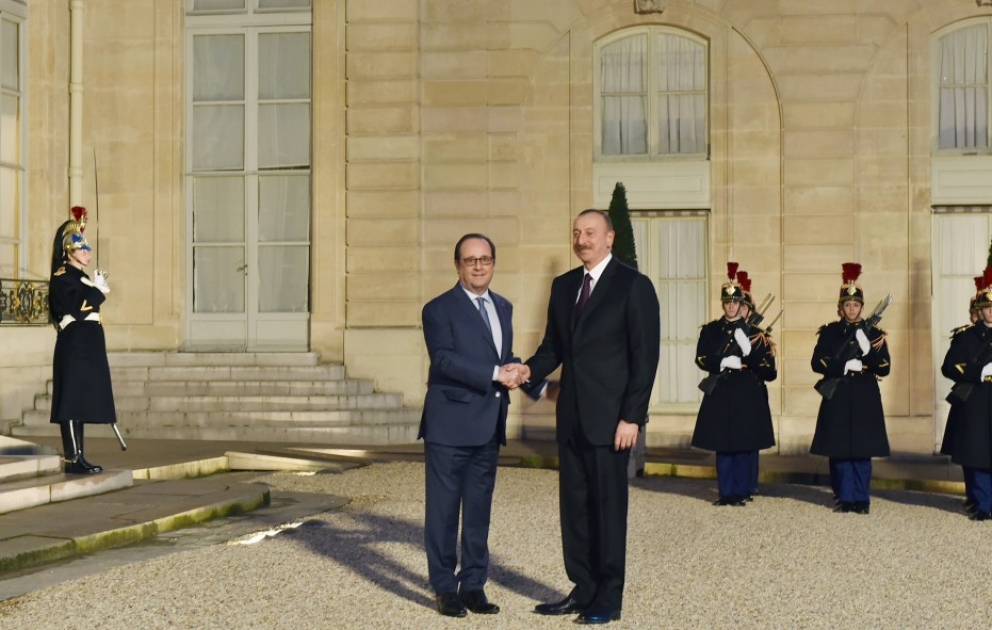 Paris : entretien du président Ilham Aliyev avec François Hollande, président français VIDEO