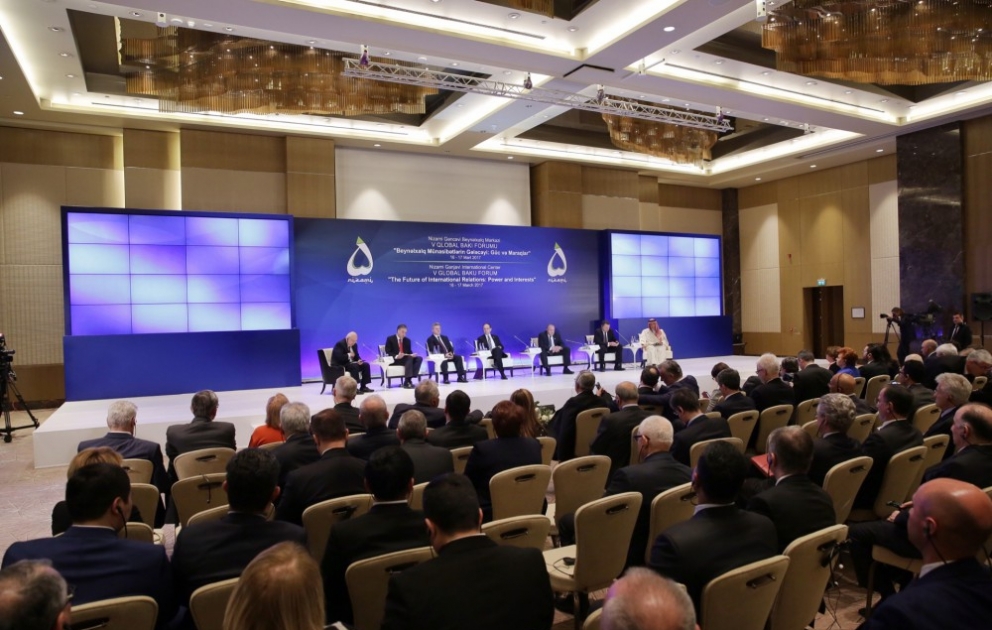 V Глобальный Бакинский форум после официальной части продолжил работу в заседаниях и пленарных сессиях  ОБНОВЛЕНО ВИДЕО