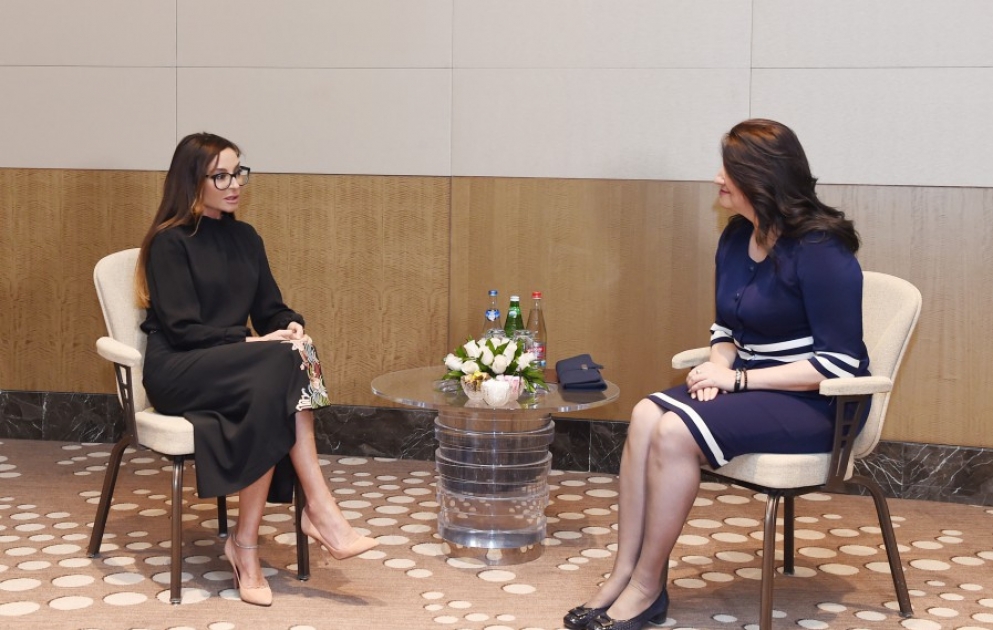 Azerbaijan's First Vice-President Mehriban Aliyeva meets with Macedonian first lady Maja Ivanova VIDEO