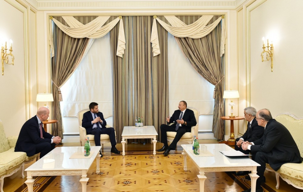 Aserbaidschans Präsident Ilham Aliyev empfängt BP-Regionalpräsident und COO VIDEO