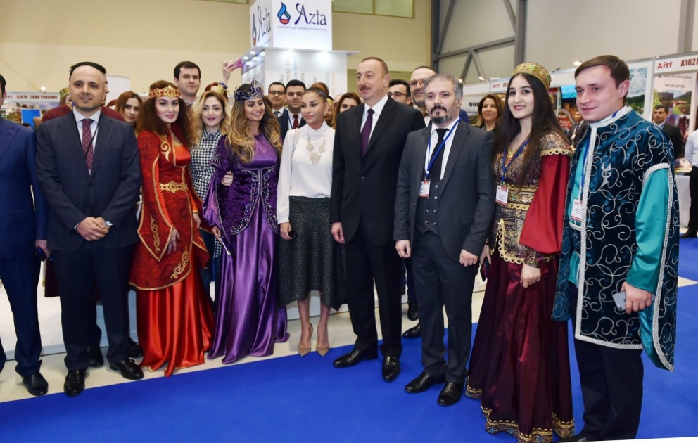 Президент Ильхам Алиев ознакомился с XVI Азербайджанской международной выставкой туризма и путешествий AITF-2017 ОБНОВЛЕНО ВИДЕО