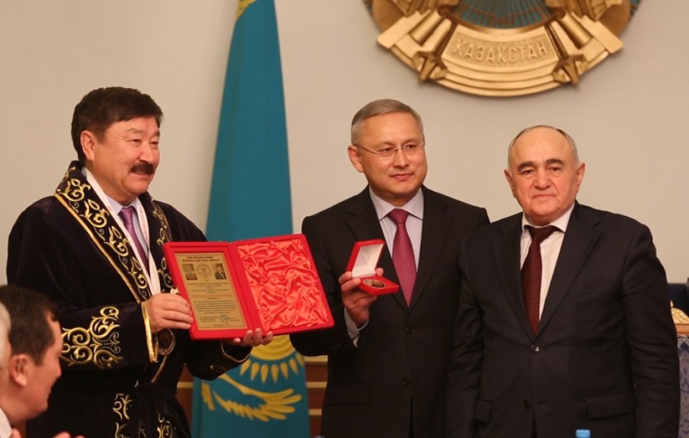 Bakıda TÜRKSOY-un baş katibinə xatirə medalı təqdim edilib VİDEO