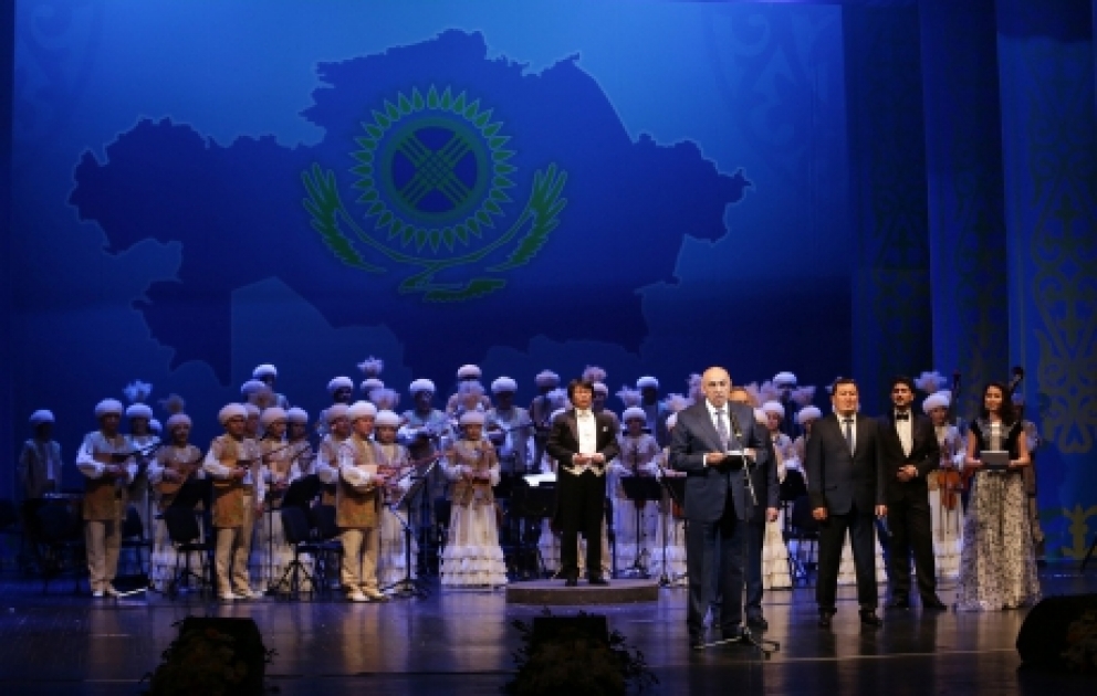 Qızıl Orda sənətçiləri Bakıda VİDEO