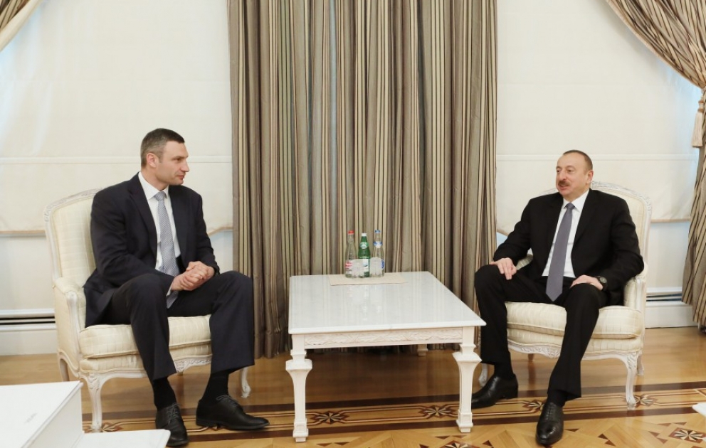 Le président Ilham Aliyev reçoit le chef de l’Administration d’Etat de la ville de Kiev VIDEO