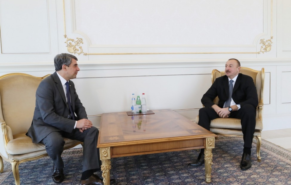 President Ilham Aliyev received former Bulgarian President Rosen Plevneliyev VIDEO