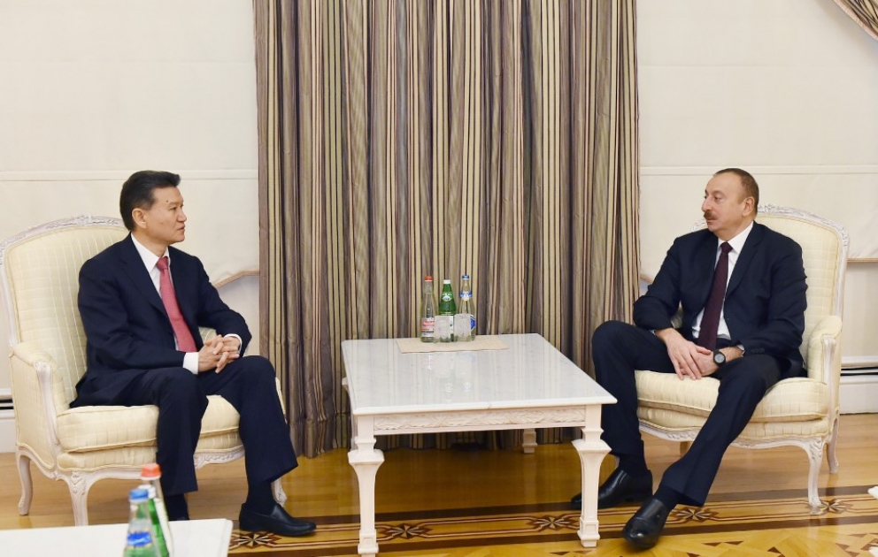 Präsident Ilham Aliyev empfängt Weltschachpräsident Kirsan Iljumschinow VIDEO
