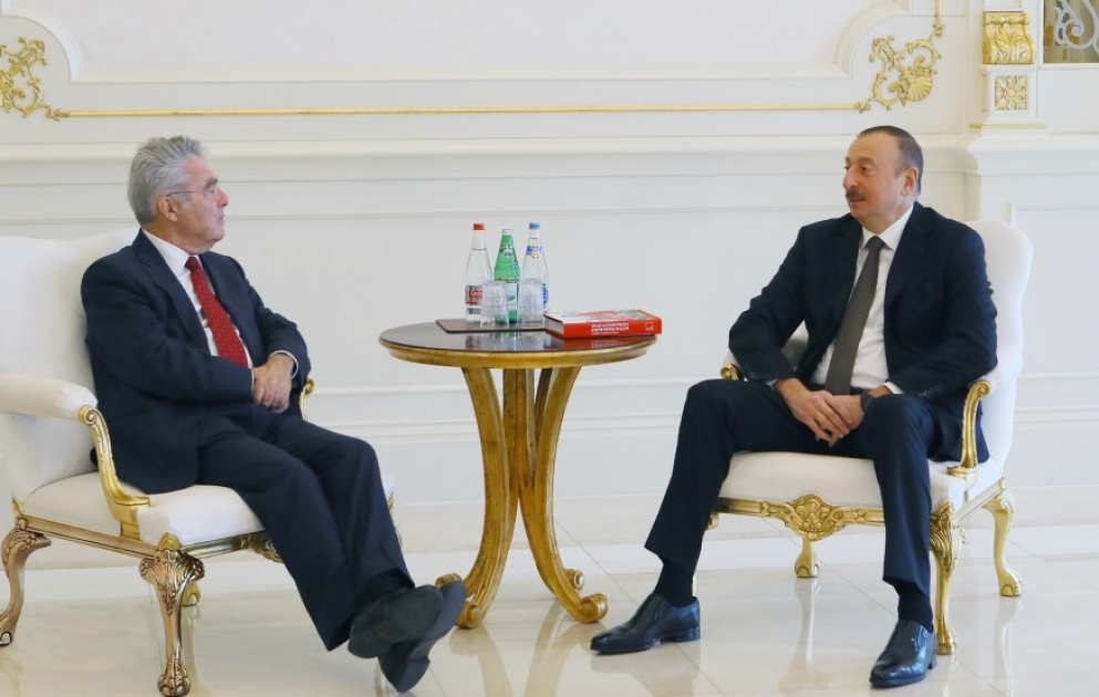 Aserbaidschans Präsident Ilham Aliyev empfängt Österreichs Ex-Präsident Heinz Fischer VIDEO