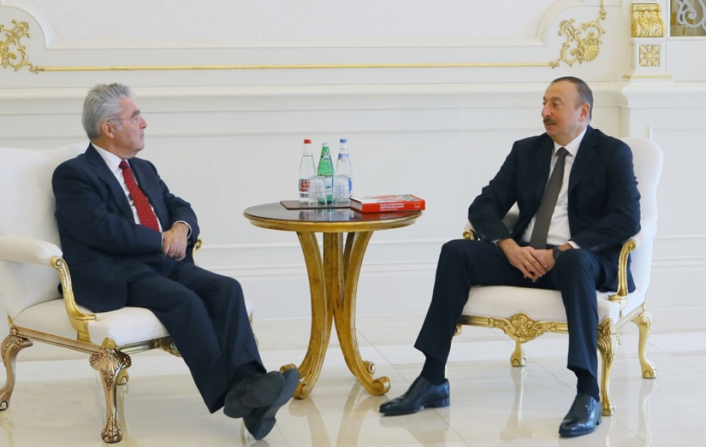Президент Азербайджана Ильхам Алиев принял бывшего Президента Австрии Хайнца Фишера ВИДЕО