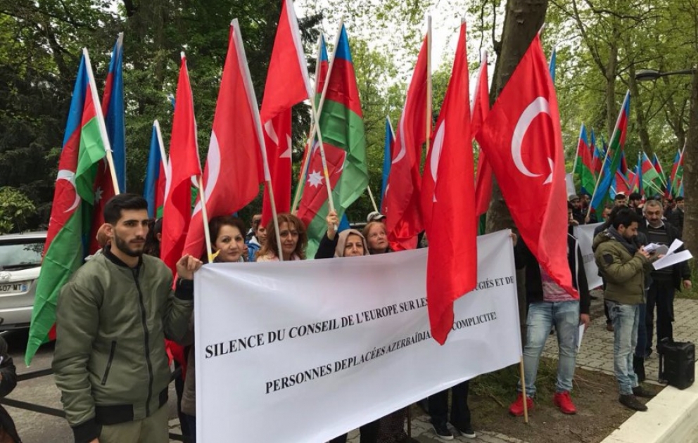 Azerbaijani diaspora members hold protest rally outside PACE building in Strasbourg VIDEO
