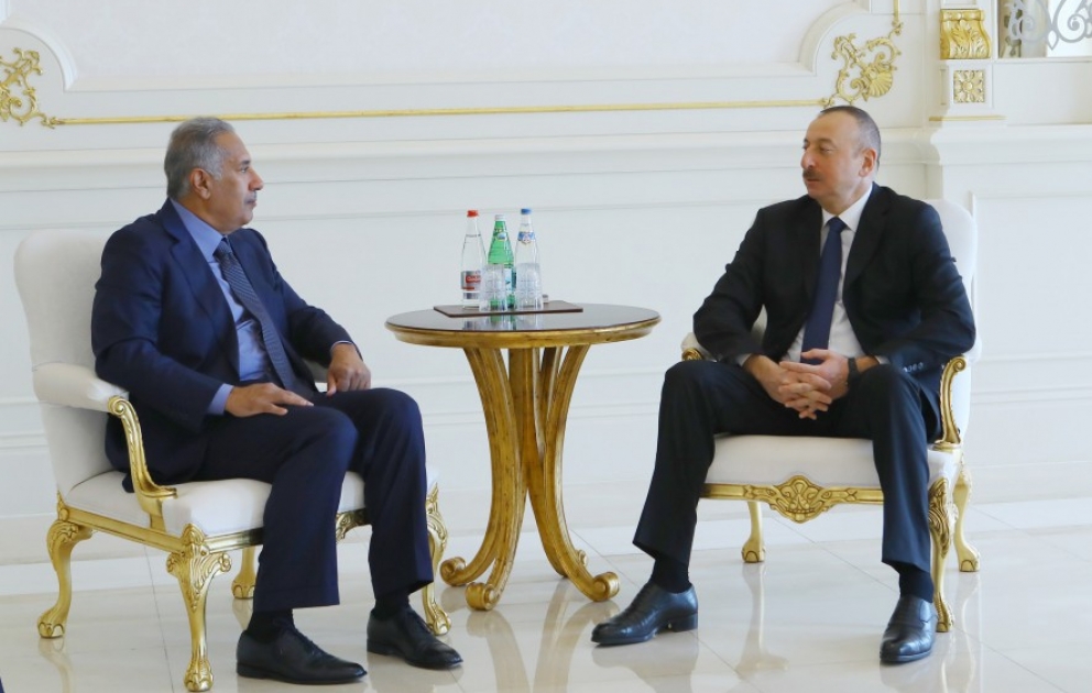 Präsident Ilham Aliyev empfängt ehemaligen Premierminister von Katar VIDEO