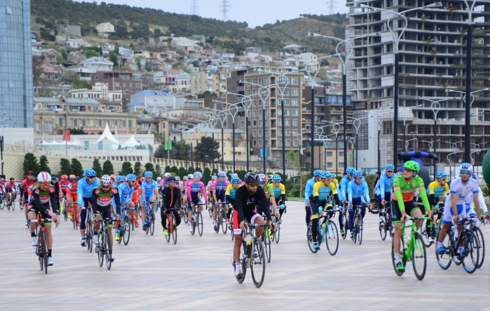 “Tour d’Azerbaidjan-2017” beynəlxalq velosiped turuna start verilib VİDEO