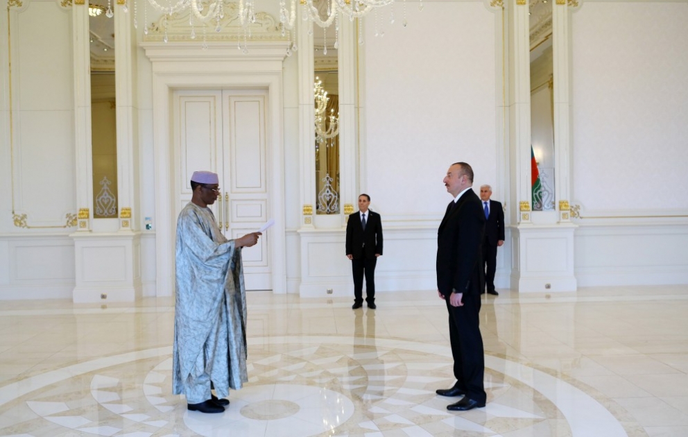 Le président Ilham Aliyev a reçu les lettres de créance du nouvel ambassadeur malien VIDEO