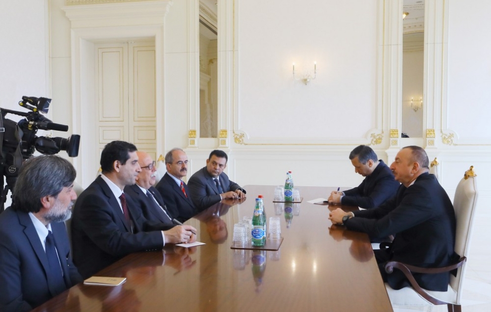 Präsident Ilham Aliyev empfängt türkische Delegation VIDEO