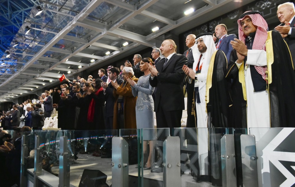 Spektakuläre Eröffnungsfeier der vierten Islamischen Spiele der Solidarität im Baku OlympiastadionPräsident Ilham Aliyev erklärt Wettkämpfe für eröffnet VIDEO