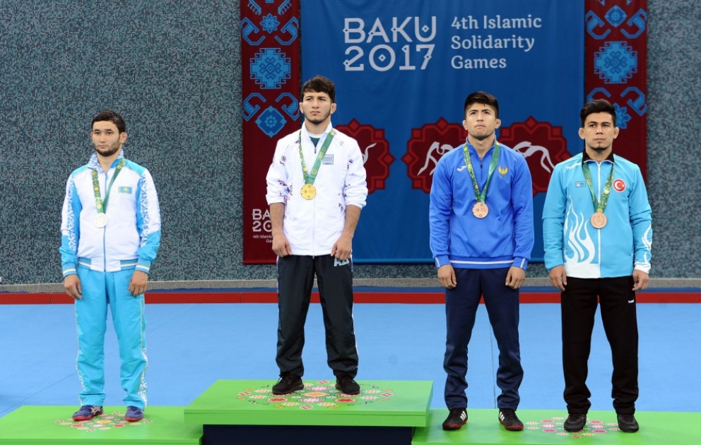 Sərbəst güləşçilərimiz İslamiadada ilk qızıl medal qazanıblar YENİLƏNİB VİDEO
