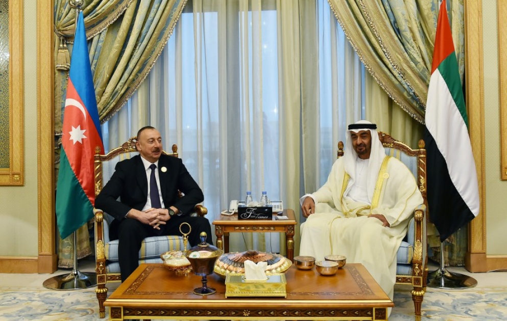 Prezident İlham Əliyev Abu-Dabinin Vəliəhdi, Birləşmiş Ərəb Əmirlikləri Silahlı Qüvvələrinin Ali Baş Komandanının müavini ilə görüşüb VİDEO
