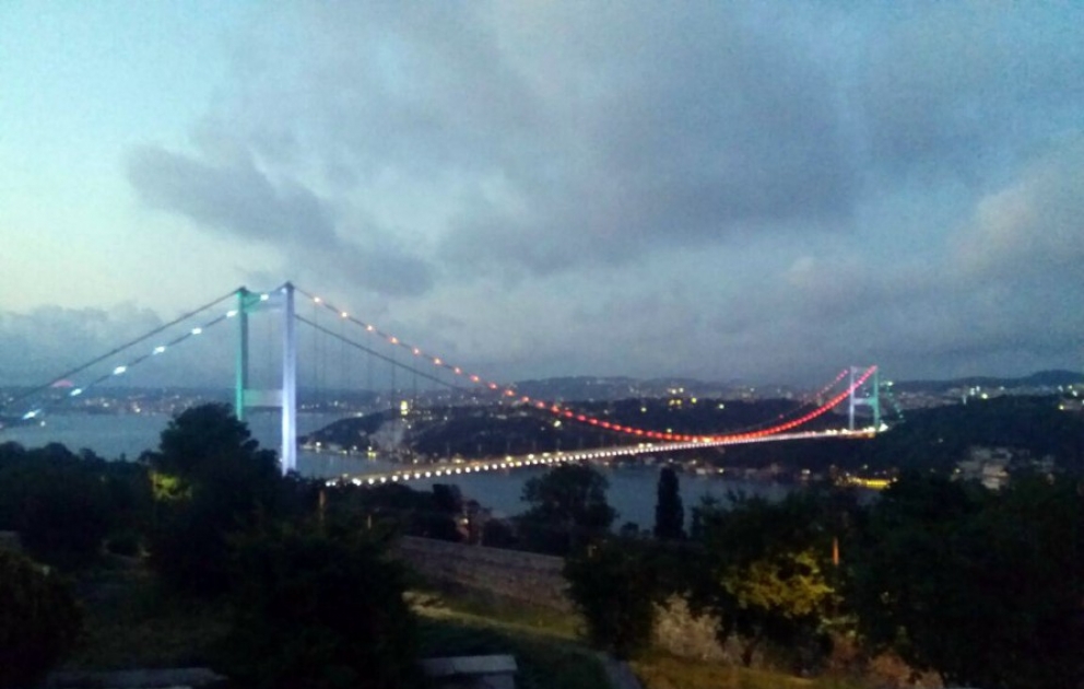 Lights of Fatih Sultan Mehmet Bridge to reflect colors of Azerbaijani flag VIDEO
