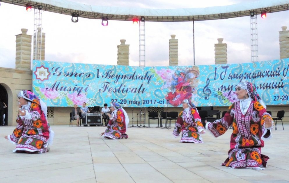 Birinci Gəncə Beynəlxalq Musiqi Festivalında unudulmaz anlar yaşanıb VİDEO
