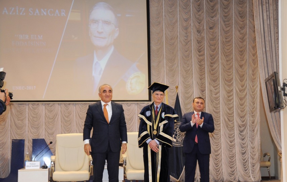 Nobel mükafatı laureatı Aziz Sancar UNEC-in fəxri doktoru diplomu ilə təltif edilib VİDEO