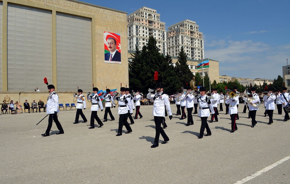 Bakıda Böyük Britaniyanın hərbi orkestrinin nümunəvi çıxışı olub VİDEO