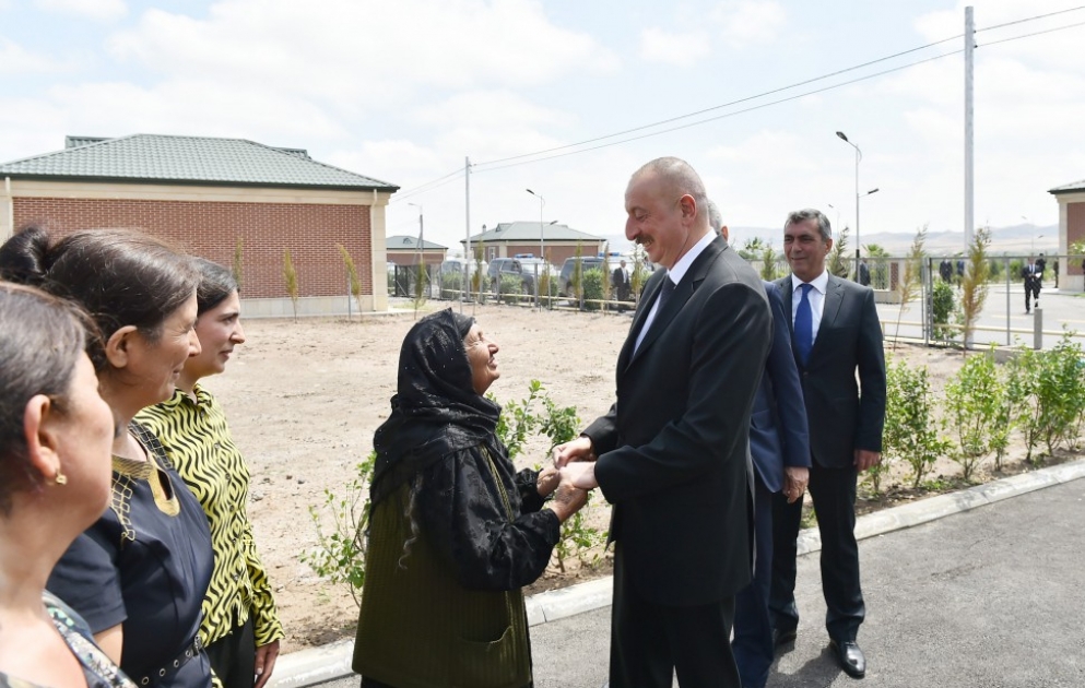Le président Ilham Aliyev s’est rendu au village de Djodjoug Merdjanly VIDEO