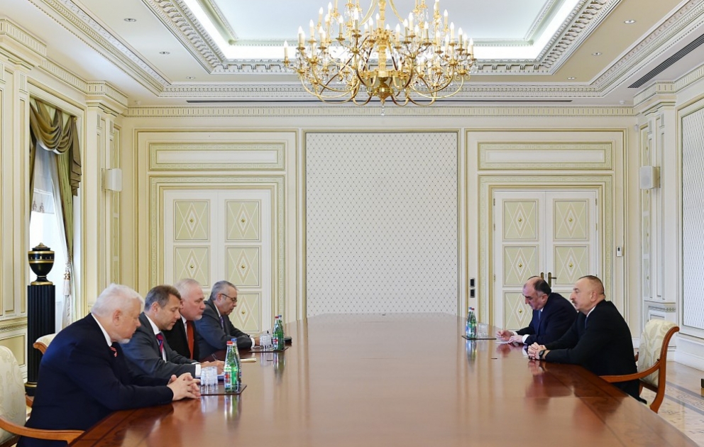 Le président azerbaïdjanais rencontre les co-présidents du Groupe de Minsk de l’OSCE VIDEO