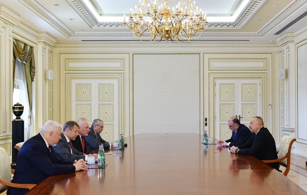 Präsident Ilham Aliyev empfängt Co-Vorsitzenden der OSZE Minsk-Gruppe  VIDEO