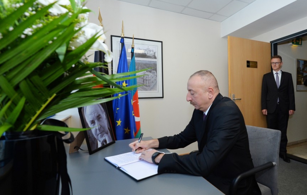 Staatspräsident Ilham Aliyev besucht Deutsche Botschaft Baku VIDEO