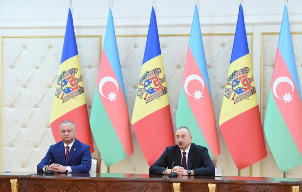Déclaration conjointe à la presse des présidents azerbaïdjanais et moldave VIDEO