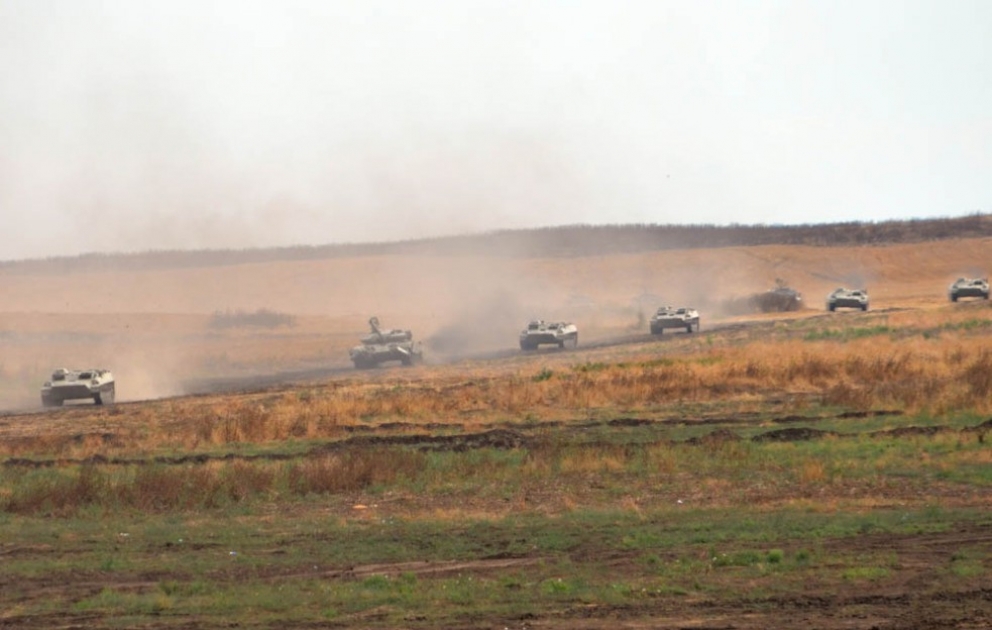 Azerbaijani army holds live-fire stage of large-scale drills VIDEO