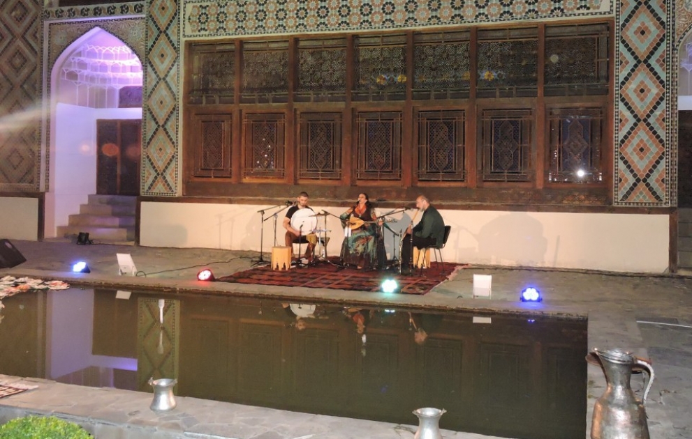 “İpək Yolu” festivalı çərçivəsində musiqisevərlərə polyak və macar musiqiləri təqdim olunub VİDEO