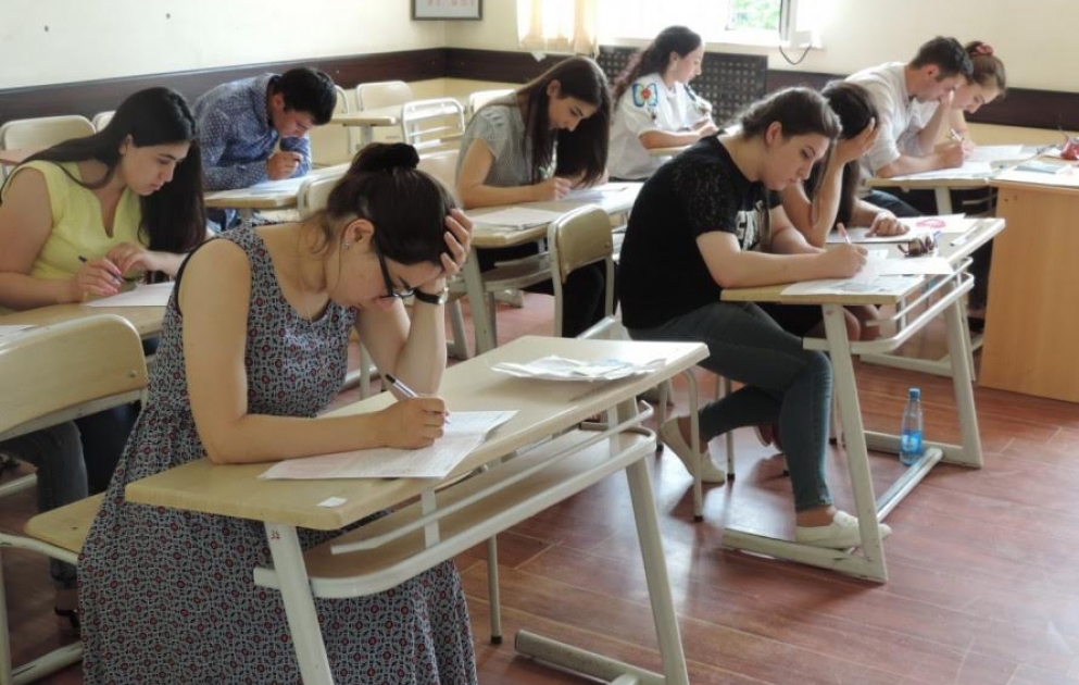 Şimal bölgəsinin məzunları Xaçmaz şəhərindəki üç mərkəzdə biliklərini sınayıblar VİDEO