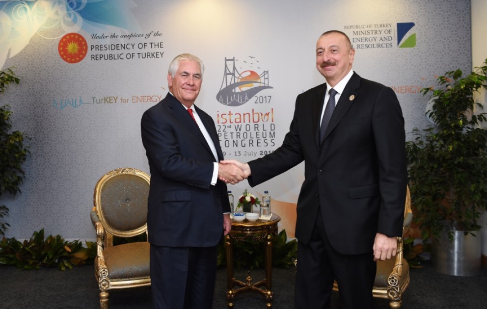Treffen von Staatspräsident Ilham Aliyev mit Rex Tillerson in Istanbul VIDEO