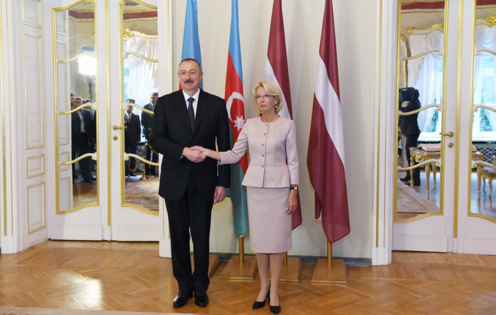 Entretien du président Ilham Aliyev avec la présidente de la Saeima lettone VIDEO