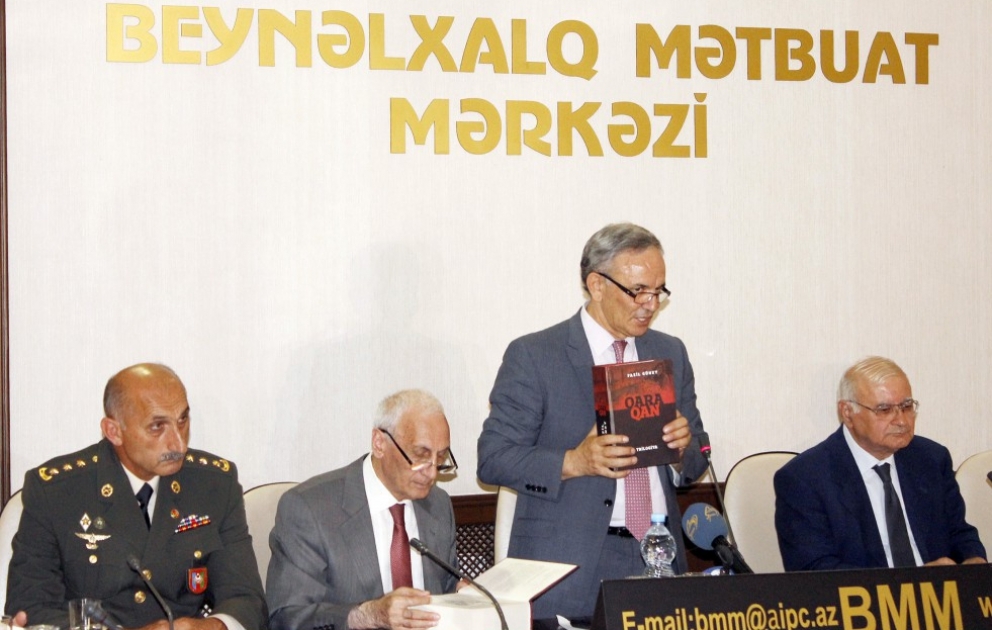Fazil Güneyin “Qara qan” romanının təqdimatı olub VİDEO