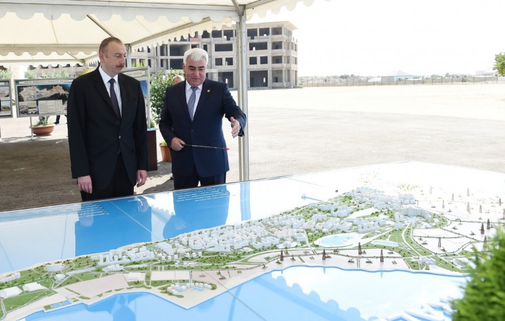 President Ilham Aliyev viewed plans of works to be done in the center of Pirallahi VIDEO