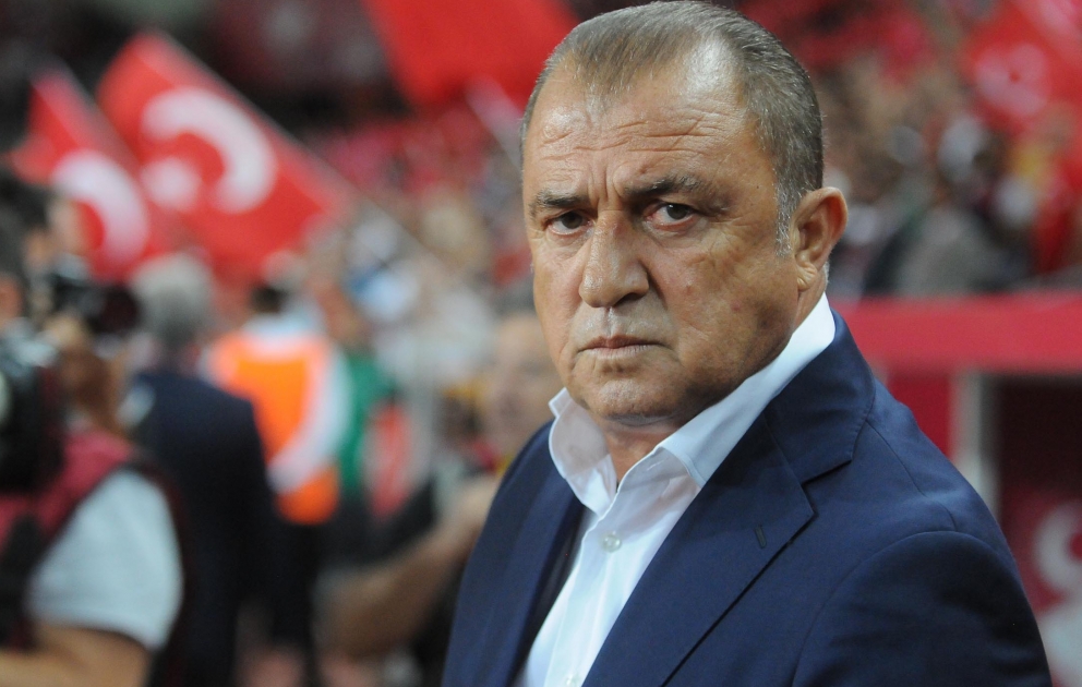 Futbol üzrə Türkiyə millisinin baş məşqçisi Fatih Terim vəzifəsindən istefa verib VİDEO