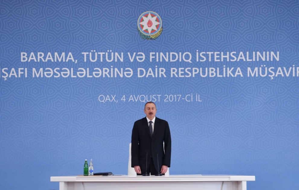 Qaxda Prezident İlham Əliyevin sədrliyi ilə barama, tütün və fındıq istehsalının inkişafı məsələlərinə dair respublika müşavirəsi keçirilib YENİLƏNİB 4 VİDEO