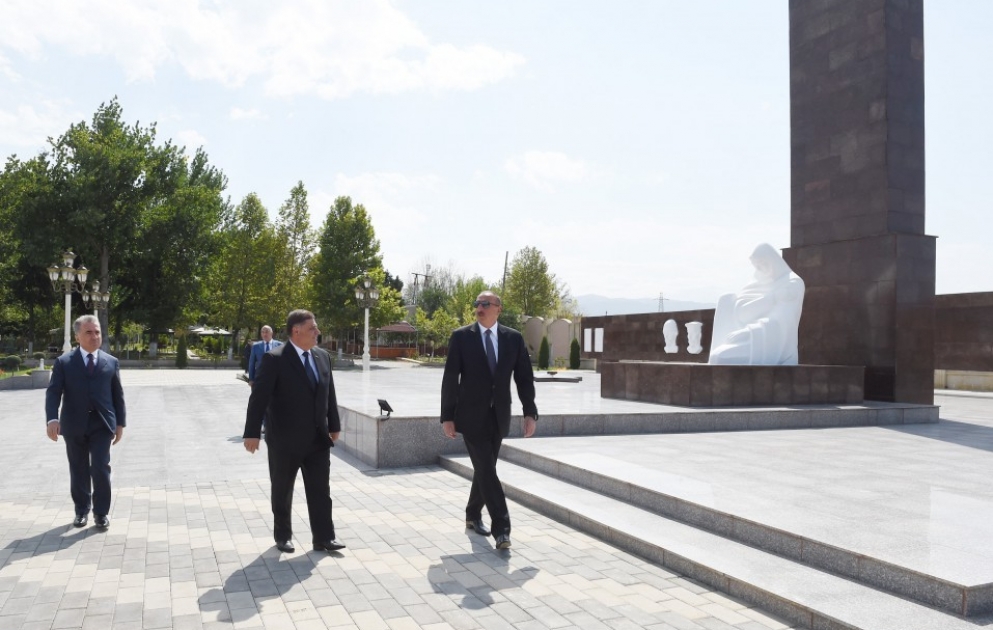 Präsident Ilham Aliyev besucht Park “Galaba” in Göygöl VIDEO