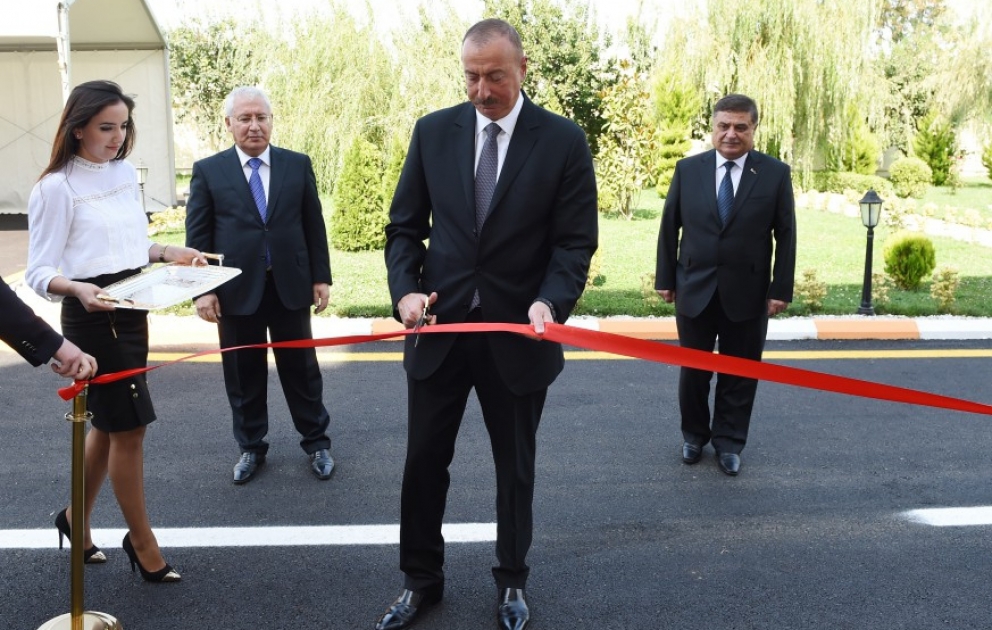 Staatspräsident Ilham Aliyev besucht zonales Veterinärlabor in Göygöl VIDEO
