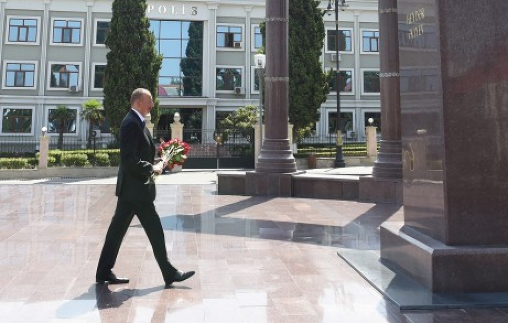 Präsident Ilham Aliyev im Rayon Schamkir eingetroffen VIDEO