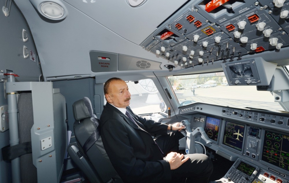 President Ilham Aliyev viewed Embraer 190 aircraft delivered to Baku by Buta Airways VIDEO